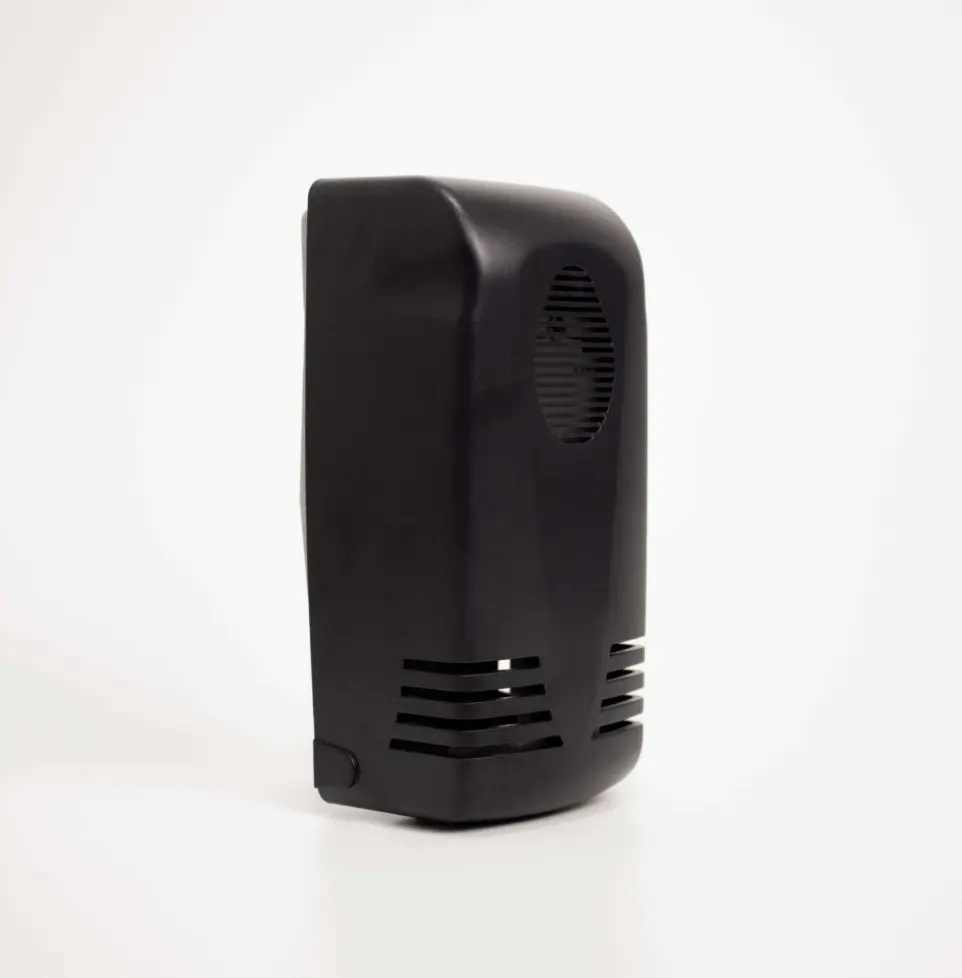 Alliez élégance et efficacité avec le diffuseur pour blocs organiques Jardin Solaire. Disponible en blanc et noir, il diffuse votre parfum d’ambiance sans pulvérisation ni retombées, grâce à une hélice silencieuse. Trois modes réglables : continu, détection de lumière ou éteint. Compatible avec la référence &amp;#34;BOJS - Blocs Organiques Jardin Solaire&amp;#34; pour une expérience olfactive naturelle et raffinée. Nécessite une pile LR20 : référence : 8004 - PILE LONGLIFE POWER VARTA LR20 SOUS BLISTER x 2 Dimensions : 9 x 9 x 20cm